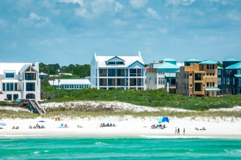 House in Inlet Beach, Florida 8 bedrooms, 659.61 sq.m. № 558640 - photo 1