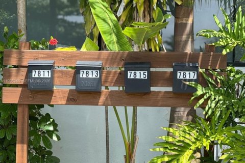 Купить коммерческую недвижимость в Майами, Флорида 286.23м2, № 2060815 - фото 2