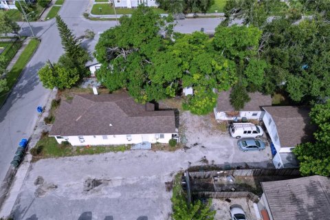Immobilier commercial à vendre à Bradenton, Floride: 321.07 m2 № 1912017 - photo 24