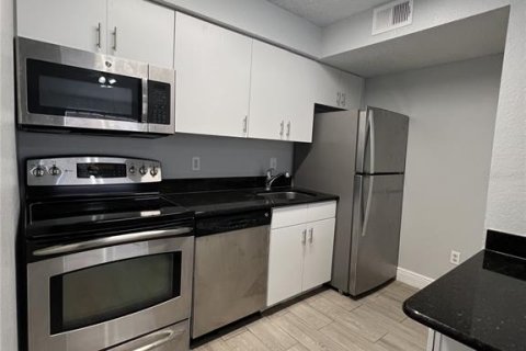 Купить кондоминиум в Киссимми, Флорида 5 комнат, 49.24м2, № 1566543 - фото 2