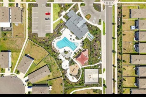 House in Zephyrhills, Florida 2 bedrooms, 83.61 sq.m. № 2376777 - photo 2