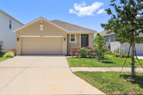 House in Zephyrhills, Florida 2 bedrooms, 83.61 sq.m. № 2376777