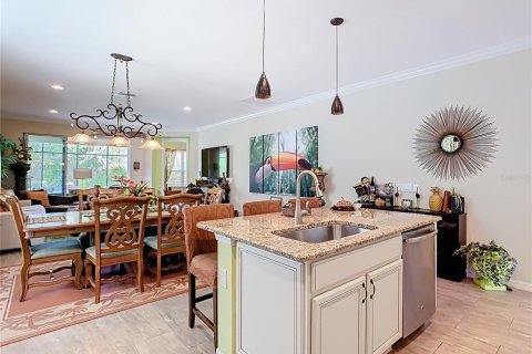 Villa ou maison à vendre à Kissimmee, Floride: 2 chambres, 147.71 m2 № 1681959 - photo 16