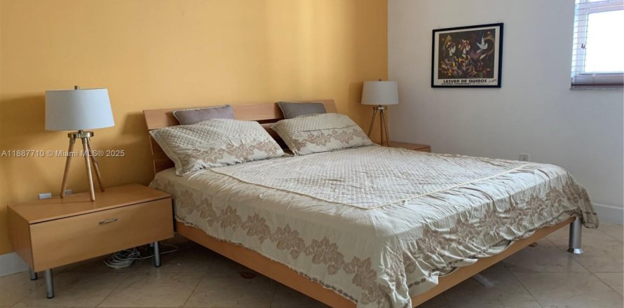 Condo à Miami, Floride, 1 chambre  № 1941744