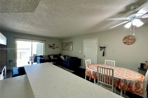 Купить кондоминиум в Катлер-Бей, Флорида 2 спальни, 103.4м2, № 1954128 - фото 11