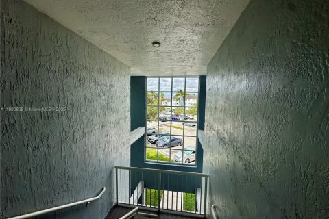 Купить кондоминиум в Катлер-Бей, Флорида 2 спальни, 103.4м2, № 1954128 - фото 5