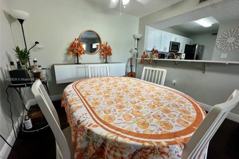 Купить кондоминиум в Катлер-Бей, Флорида 2 спальни, 103.4м2, № 1954128 - фото 10