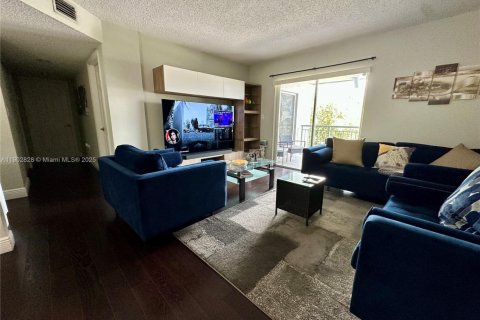 Купить кондоминиум в Катлер-Бей, Флорида 2 спальни, 103.4м2, № 1954128 - фото 6