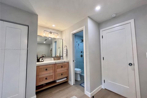 Снять в аренду кондоминиум в Майами, Флорида 2 спальни, 139.35м2, № 1948740 - фото 9