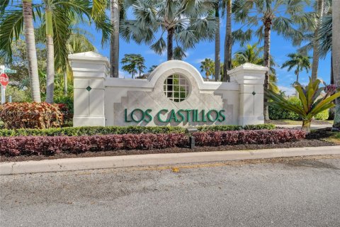 Casa en venta en Miramar, Florida, 4 dormitorios, 255.39 m2 № 1756739 - foto 8