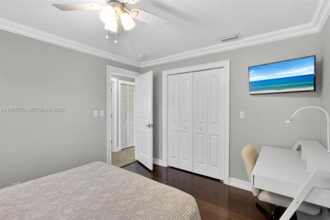 House in Oakland Park, Florida 3 bedrooms, 160.44 sq.m. № 2027330 - photo 30