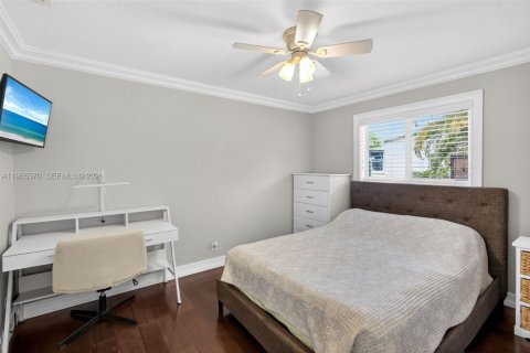 House in Oakland Park, Florida 3 bedrooms, 160.44 sq.m. № 2027330 - photo 29