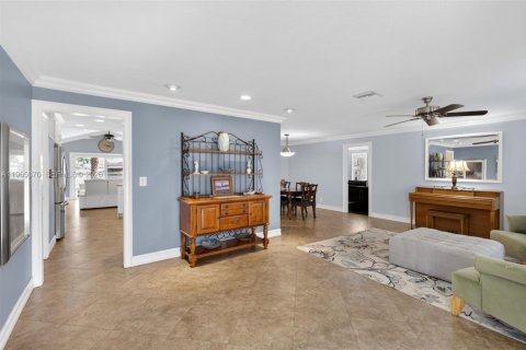 House in Oakland Park, Florida 3 bedrooms, 160.44 sq.m. № 2027330 - photo 8