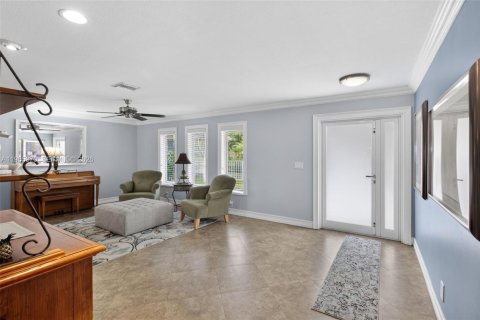 House in Oakland Park, Florida 3 bedrooms, 160.44 sq.m. № 2027330 - photo 9