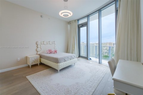 Купить кондоминиум в Санни-Айлс-Бич, Флорида 2 спальни, 192.31м2, № 1957496 - фото 24