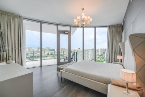 Купить кондоминиум в Санни-Айлс-Бич, Флорида 2 спальни, 192.31м2, № 1957496 - фото 17