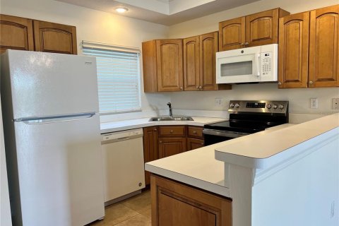 Condominio en alquiler en Sarasota, Florida, 2 dormitorios, 99.22 m2 № 1629067 - foto 3