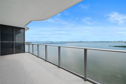 Condominio en alquiler en Miami, Florida, 1 dormitorio, 100.8 m2 № 1922344 - foto 27