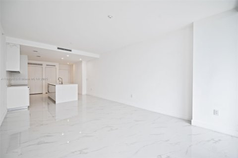 Condominio en alquiler en Miami, Florida, 1 dormitorio, 100.8 m2 № 1922344 - foto 5