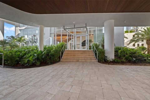 Condominio en alquiler en Miami, Florida, 1 dormitorio, 100.8 m2 № 1922344 - foto 4