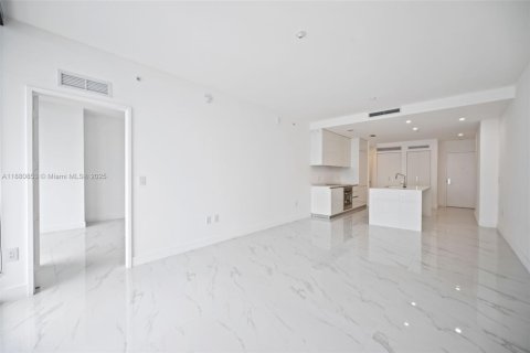 Condominio en alquiler en Miami, Florida, 1 dormitorio, 100.8 m2 № 1922344 - foto 6