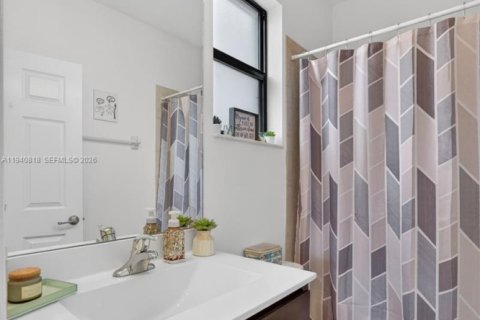 Casa en venta en Homestead, Florida, 4 dormitorios, 164.25 m2 № 1998406 - foto 23