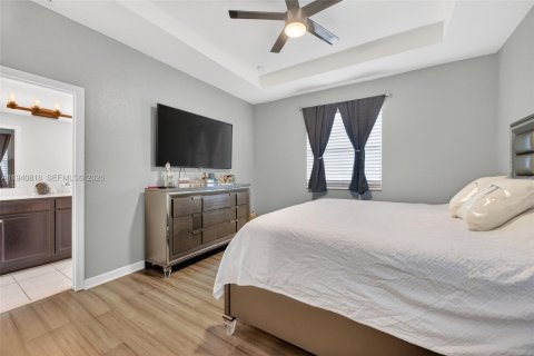 Casa en venta en Homestead, Florida, 4 dormitorios, 164.25 m2 № 1998406 - foto 27