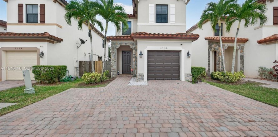 Casa en Homestead, Florida 4 dormitorios, 164.25 m2 № 1998406