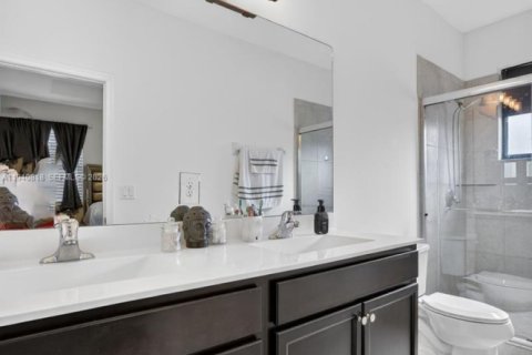 Casa en venta en Homestead, Florida, 4 dormitorios, 164.25 m2 № 1998406 - foto 30