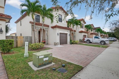Casa en venta en Homestead, Florida, 4 dormitorios, 164.25 m2 № 1998406 - foto 9