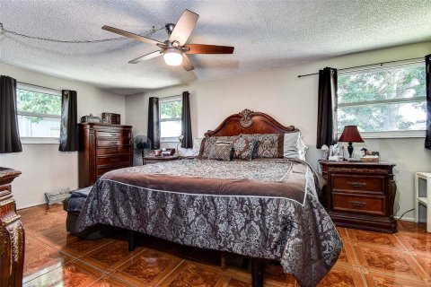 Casa en venta en Pinellas Park, Florida, 2 dormitorios, 104.52 m2 № 1906563 - foto 10