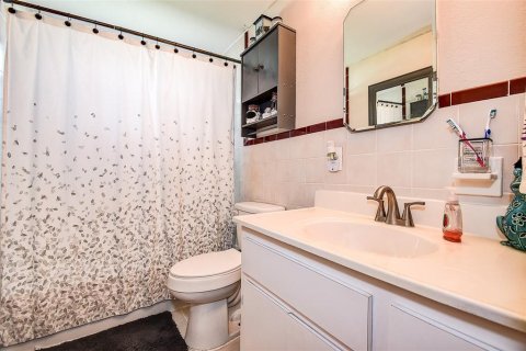 Casa en venta en Pinellas Park, Florida, 2 dormitorios, 104.52 m2 № 1906563 - foto 13