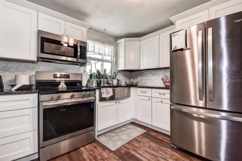 Casa en venta en Pinellas Park, Florida, 2 dormitorios, 104.52 m2 № 1906563 - foto 9