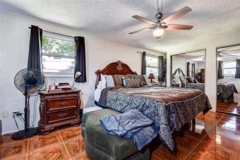 Casa en venta en Pinellas Park, Florida, 2 dormitorios, 104.52 m2 № 1906563 - foto 11