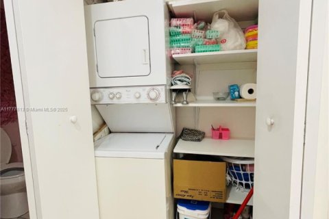 Immobilier commercial à vendre à Miami, Floride № 1981988 - photo 8