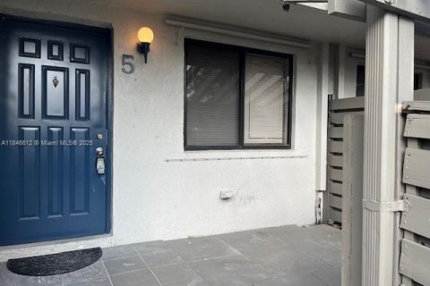 Condo in Weston, Florida, 2 bedrooms  № 1845967 - photo 2