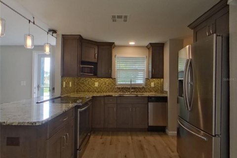 Casa en alquiler en Tarpon Springs, Florida, 3 dormitorios, 115.94 m2 № 1911002 - foto 6