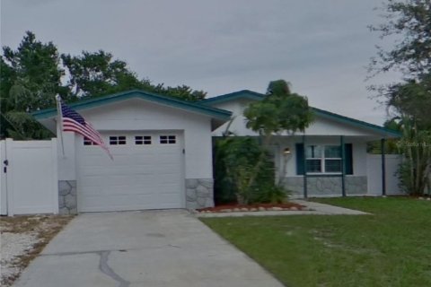 Casa en alquiler en Tarpon Springs, Florida, 3 dormitorios, 115.94 m2 № 1911002 - foto 1