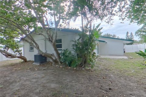 Casa en alquiler en Tarpon Springs, Florida, 3 dormitorios, 115.94 m2 № 1911002 - foto 15