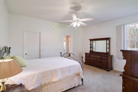 House in Port St. Lucie, Florida 2 bedrooms, 155.43 sq.m. № 2316895 - photo 12