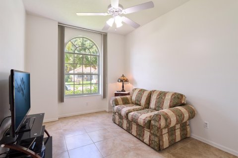 House in Port St. Lucie, Florida 2 bedrooms, 155.43 sq.m. № 2316895 - photo 17