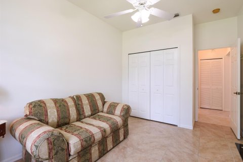 House in Port St. Lucie, Florida 2 bedrooms, 155.43 sq.m. № 2316895 - photo 18