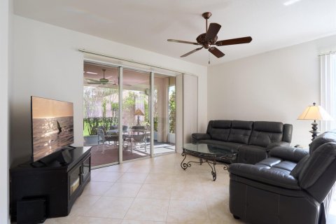 House in Port St. Lucie, Florida 2 bedrooms, 155.43 sq.m. № 2316895 - photo 7