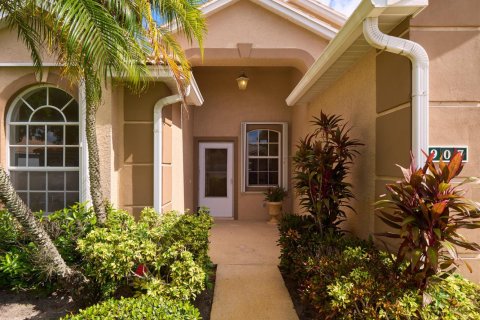 House in Port St. Lucie, Florida 2 bedrooms, 155.43 sq.m. № 2316895 - photo 3