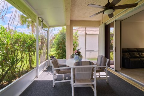 House in Port St. Lucie, Florida 2 bedrooms, 155.43 sq.m. № 2316895 - photo 20