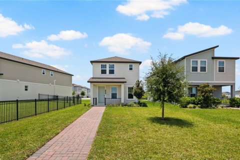 House in Winter Garden, Florida 3 bedrooms, 164.44 sq.m. № 2210739 - photo 2