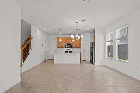 House in Winter Garden, Florida 3 bedrooms, 164.44 sq.m. № 2210739 - photo 17