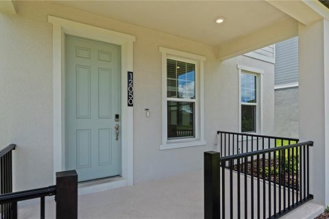House in Winter Garden, Florida 3 bedrooms, 164.44 sq.m. № 2210739 - photo 6