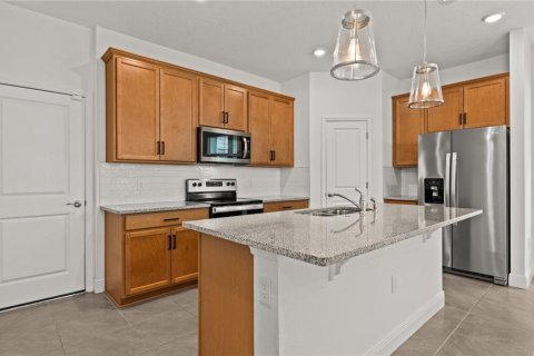 House in Winter Garden, Florida 3 bedrooms, 164.44 sq.m. № 2210739 - photo 23