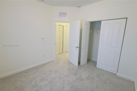 Снять в аренду таунхаус в Хомстед, Флорида 3 спальни, № 1982297 - фото 19